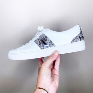 MICHAEL KORS CATELYN STRIPE LACE UP NAPPA PU PEARL